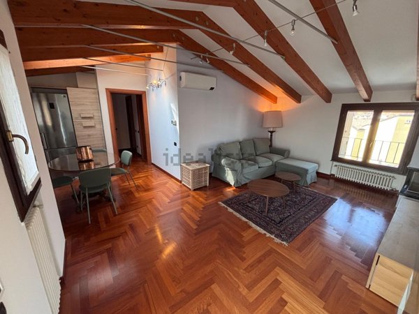 appartamento in affitto a Milano in zona Porta Genova
