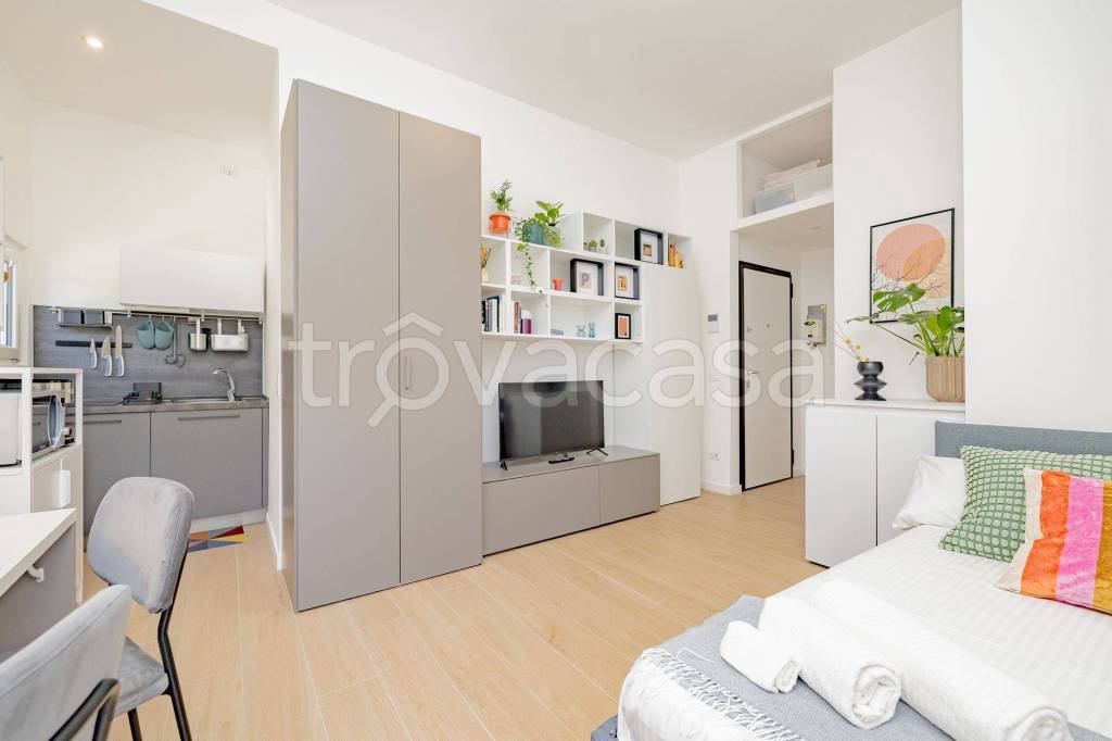 appartamento in affitto a Milano in zona Famagosta