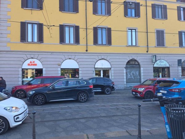 negozio in affitto a Milano in zona Porta Genova