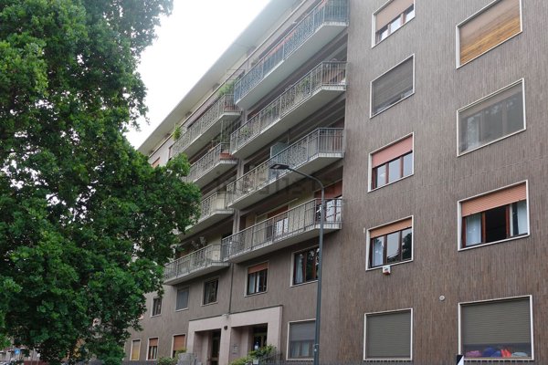 appartamento in affitto a Milano in zona Lorenteggio