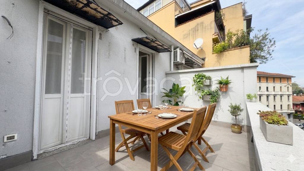 appartamento in affitto a Milano in zona Isola