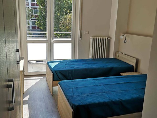 negozio in affitto a Milano in zona Montalbino