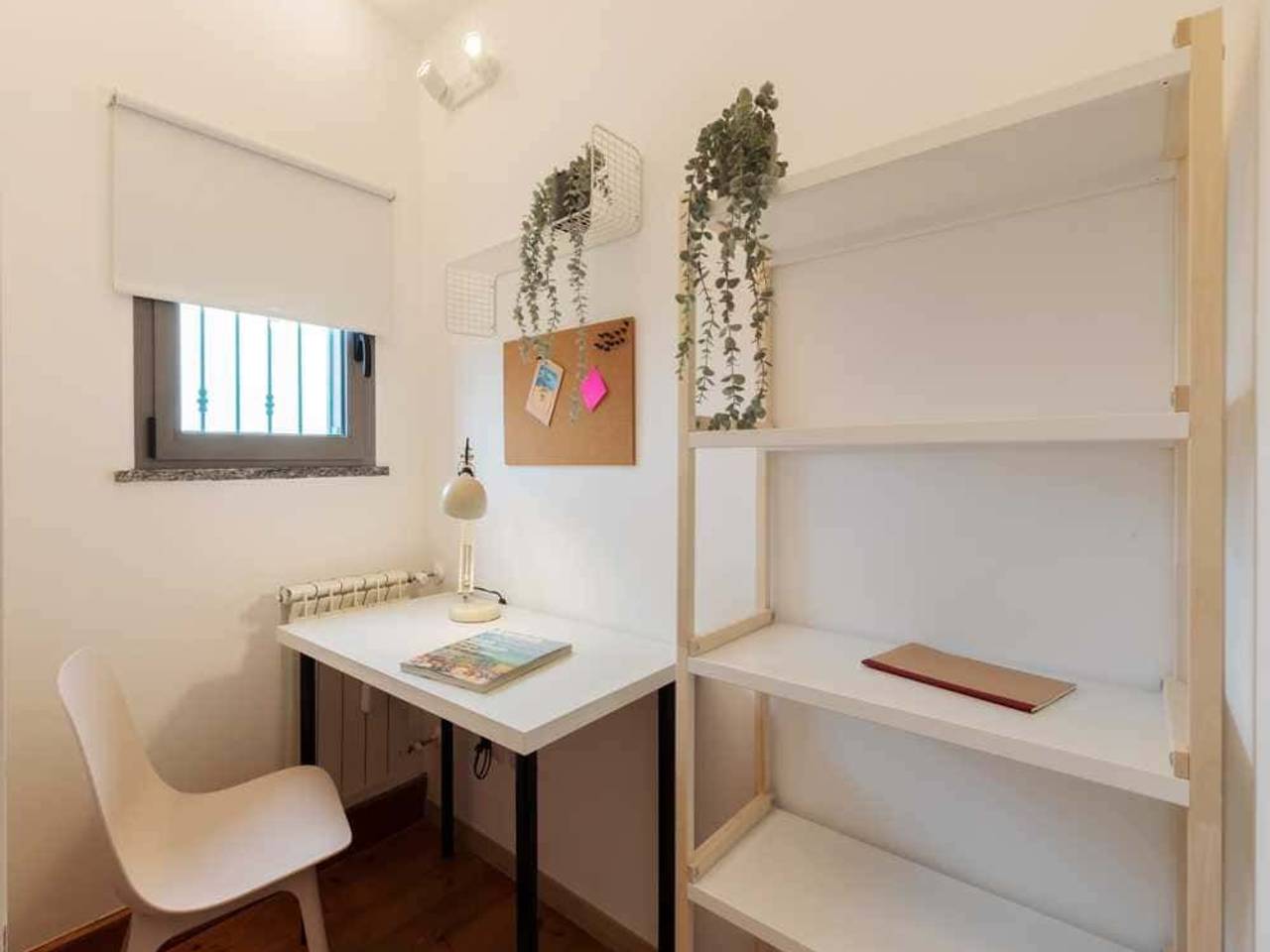 negozio in affitto a Milano in zona Morivione