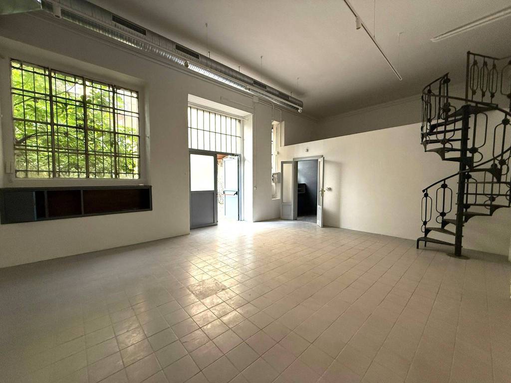 negozio in affitto a Milano