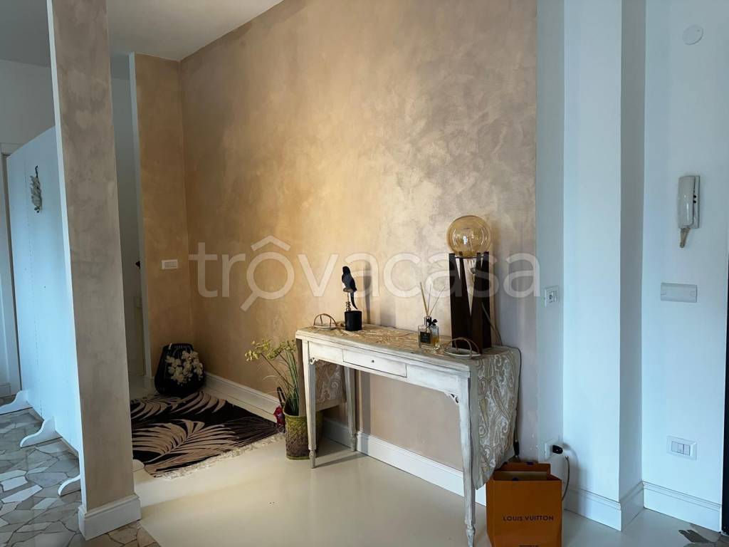 appartamento in affitto a Milano in zona Vigentino