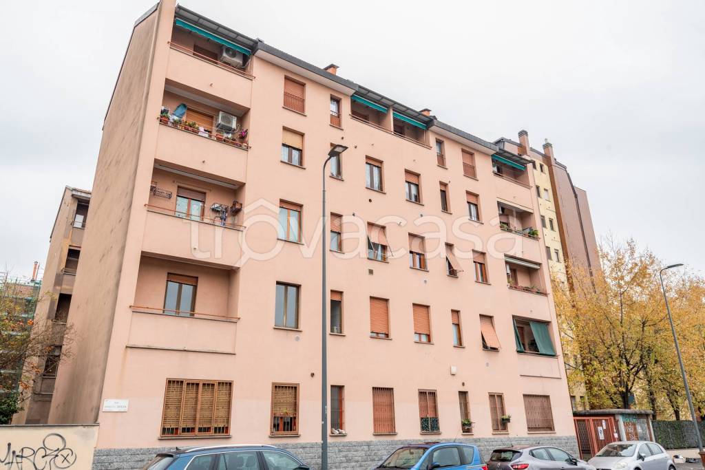 appartamento in affitto a Milano in zona Precotto