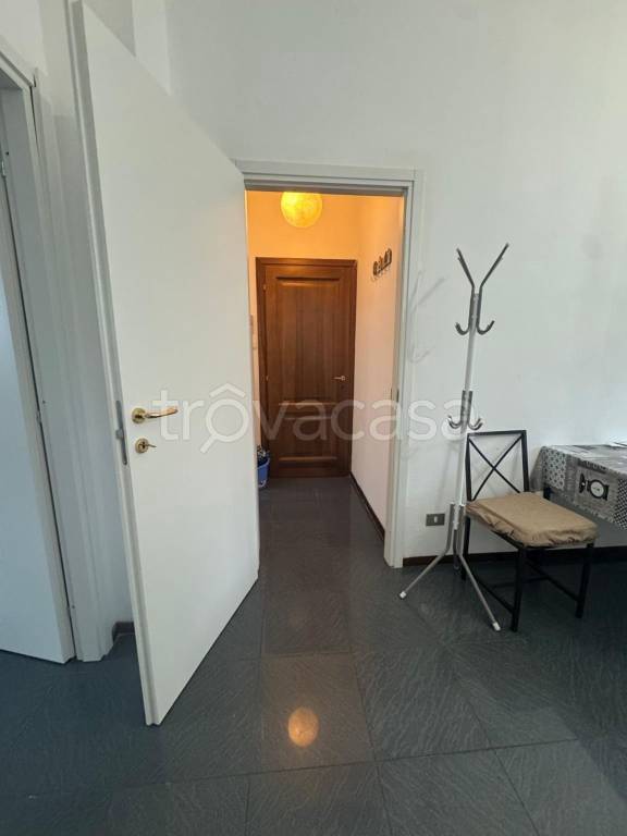 appartamento in affitto a Milano in zona Famagosta