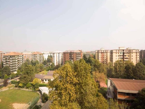 negozio in affitto a Milano in zona Lorenteggio