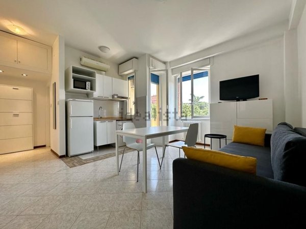 appartamento in affitto a Milano in zona Lorenteggio