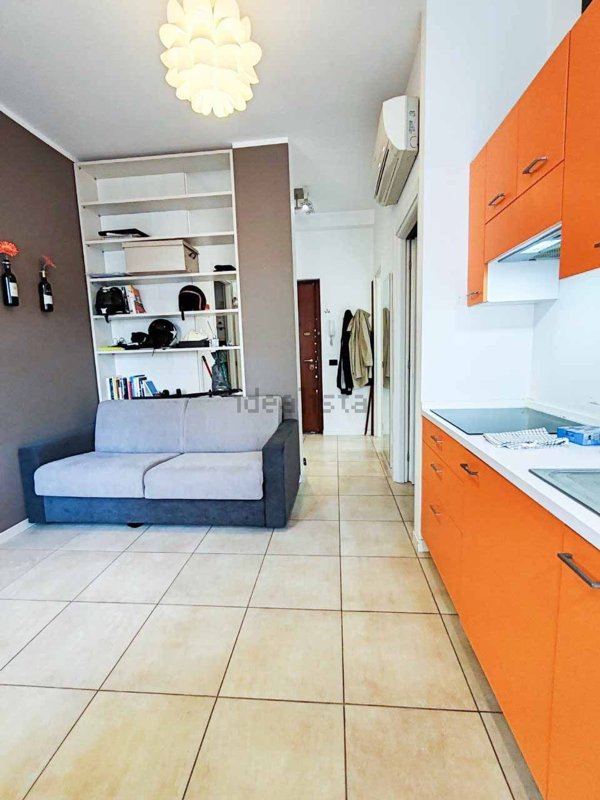 appartamento in affitto a Milano in zona Lorenteggio