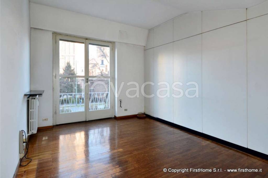 appartamento in affitto a Milano in zona Sant'Ambrogio