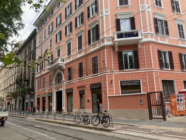 locale commerciale in affitto a Milano