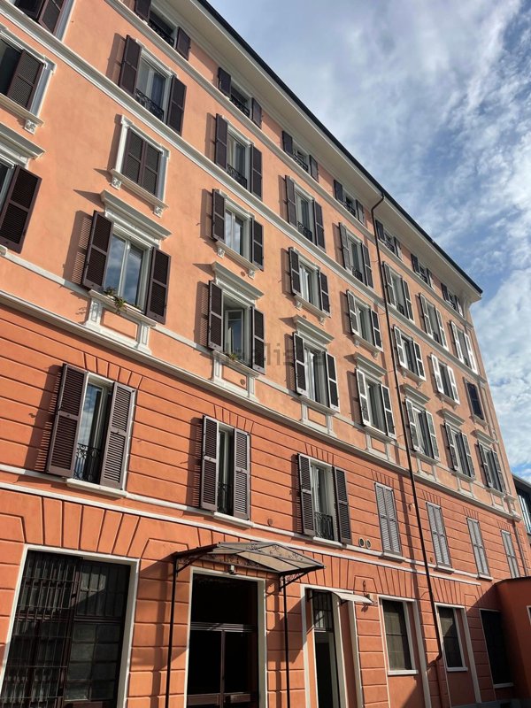 locale commerciale in affitto a Milano
