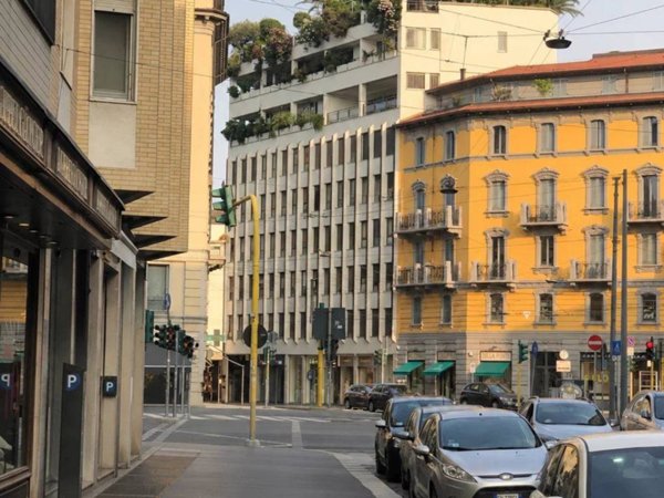 negozio in affitto a Milano in zona Solari
