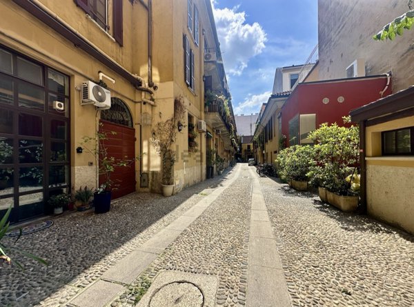 appartamento in affitto a Milano in zona Porta Genova