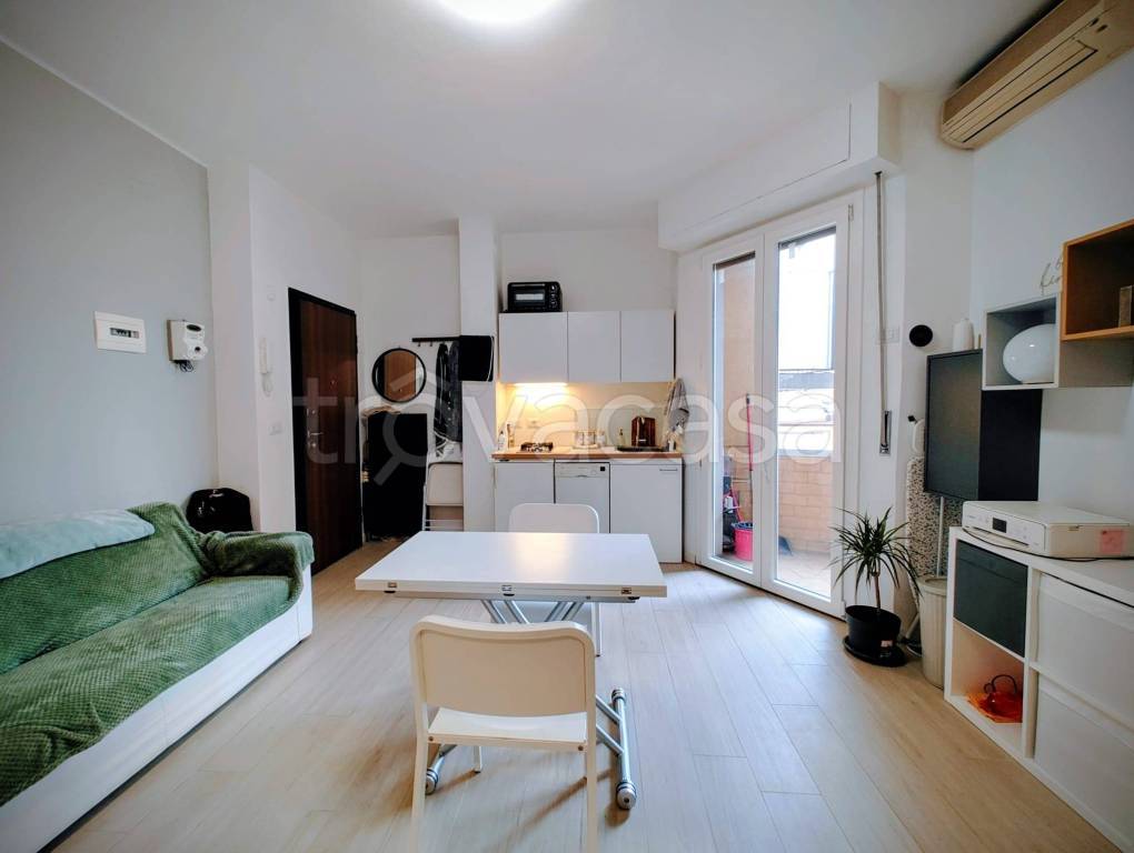 appartamento in affitto a Milano in zona Ponte Seveso