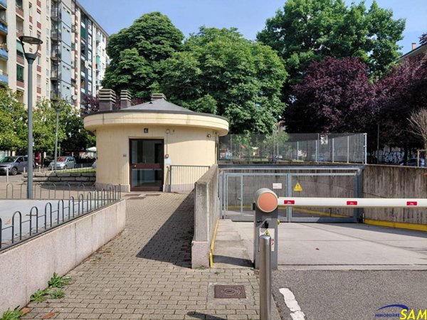 negozio in affitto a Milano in zona Calvairate