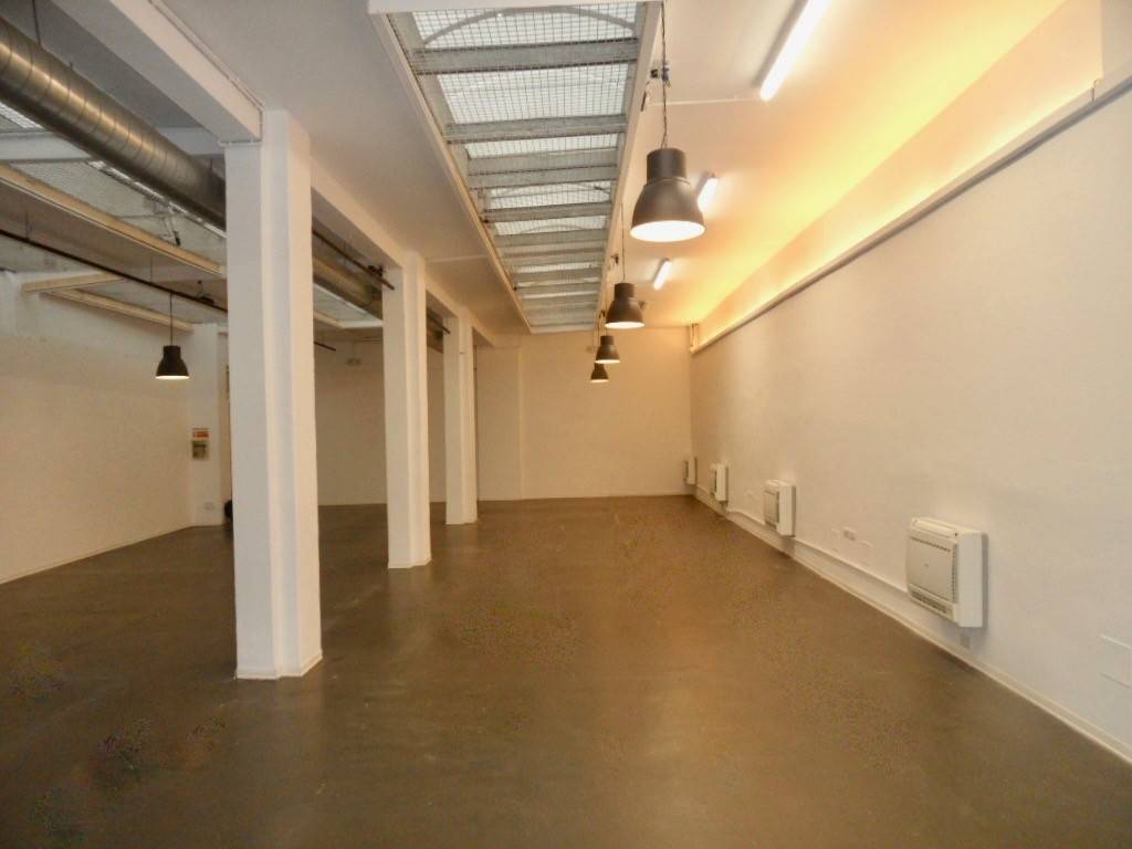 locale commerciale in affitto a Milano in zona Solari