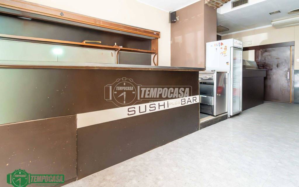 negozio in affitto a Milano