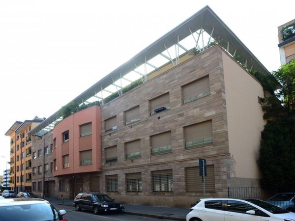 negozio in affitto a Milano in zona Porta Ticinese