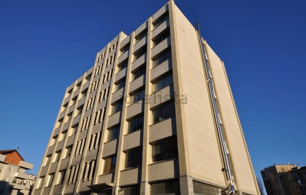 ufficio in affitto a Milano in zona Dergano