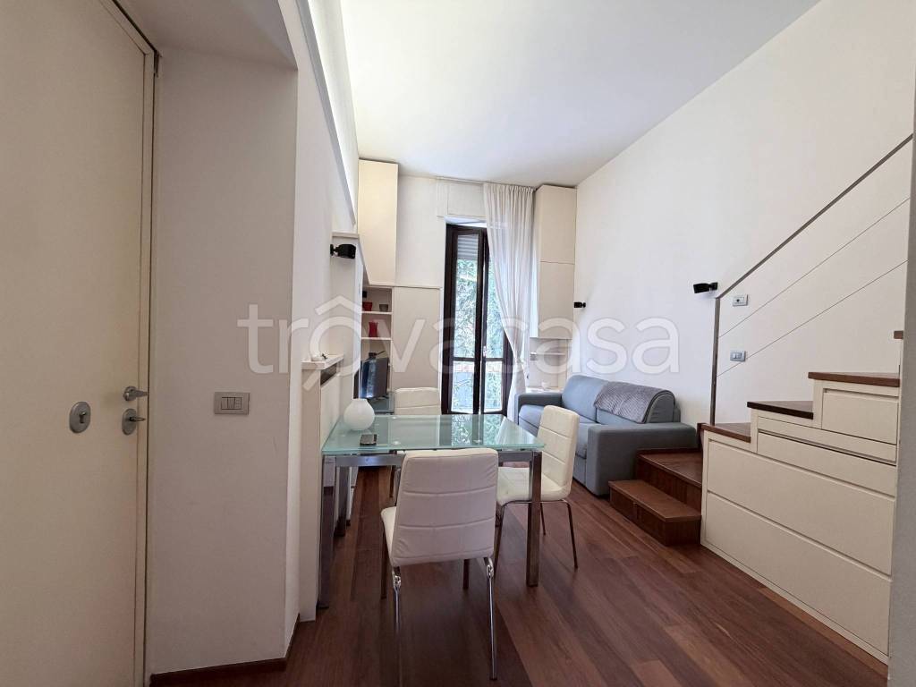 appartamento in affitto a Milano in zona Cadorna