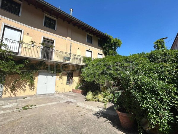 appartamento in affitto a Milano in zona Bocconi