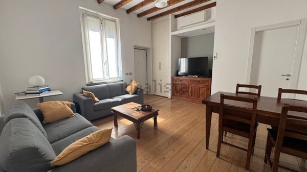 appartamento in affitto a Milano in zona Isola