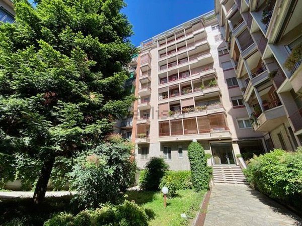appartamento in affitto a Milano in zona Lorenteggio