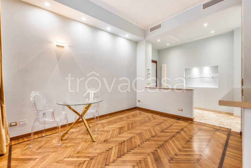 appartamento in affitto a Milano in zona Sant'Ambrogio