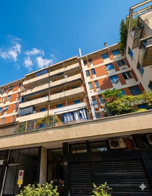 appartamento in affitto a Milano in zona Lorenteggio