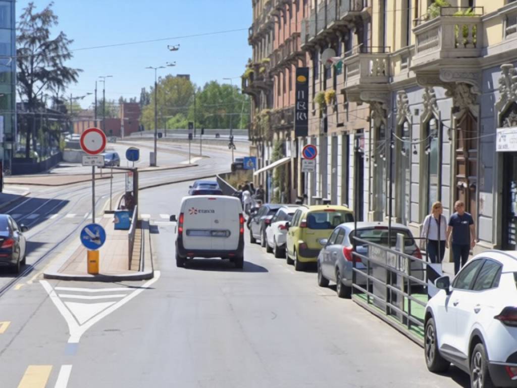 negozio in affitto a Milano in zona Isola