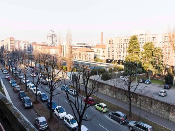 negozio in affitto a Milano