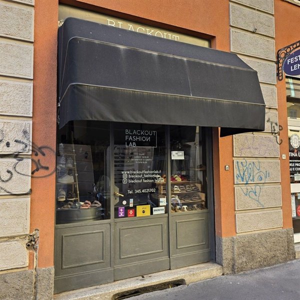 negozio in affitto a Milano in zona Isola