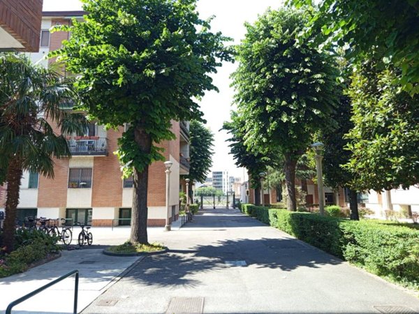appartamento in affitto a Milano in zona Famagosta