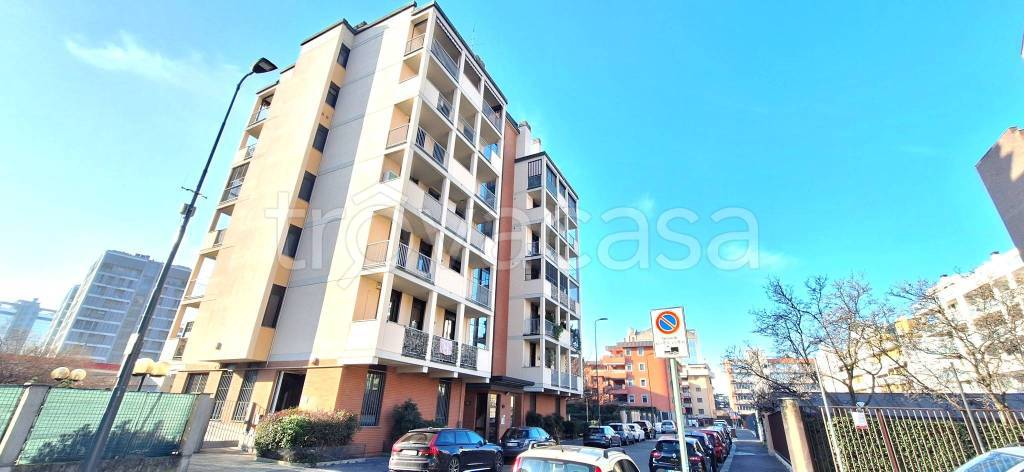 appartamento in affitto a Milano in zona Vigentino
