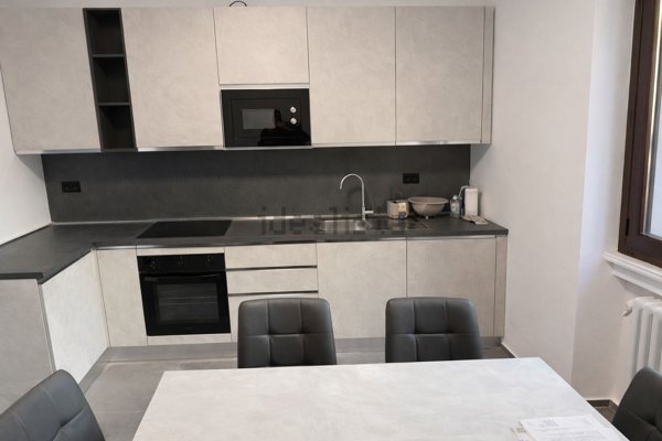 appartamento in affitto a Milano in zona Isola