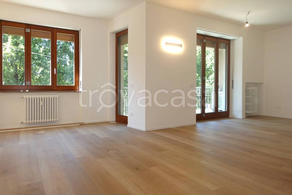 appartamento in affitto a Milano in zona Lorenteggio
