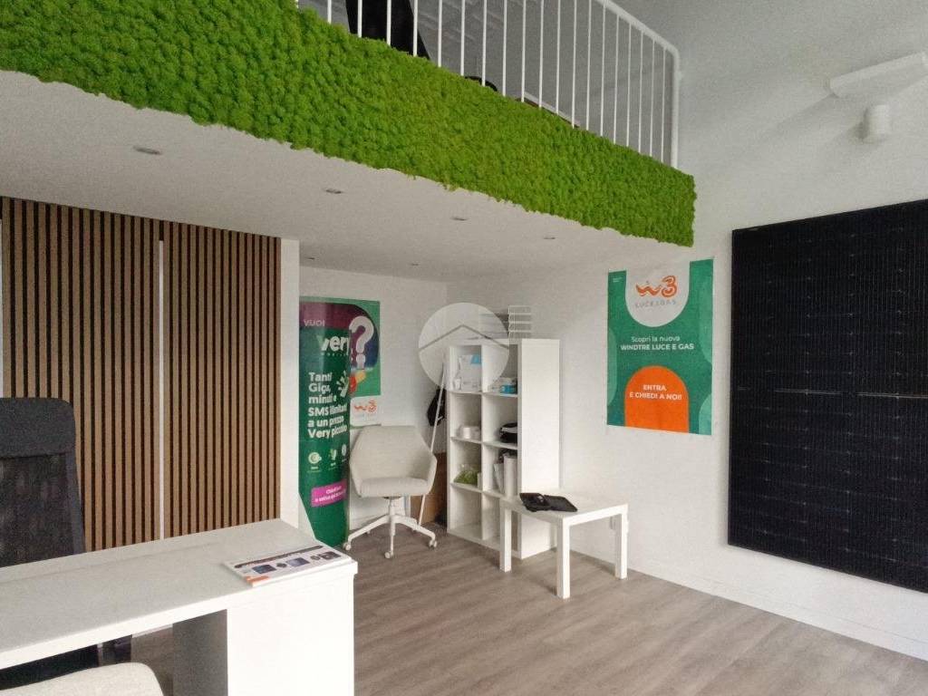 negozio in affitto a Milano