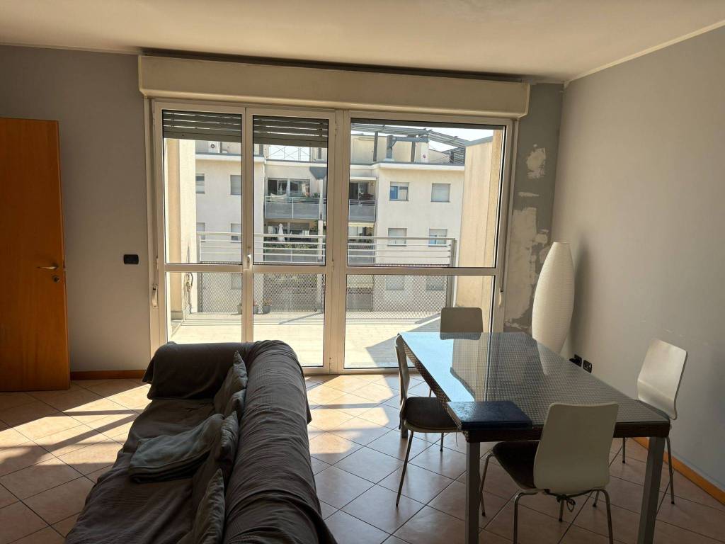 appartamento in affitto a Milano in zona Famagosta