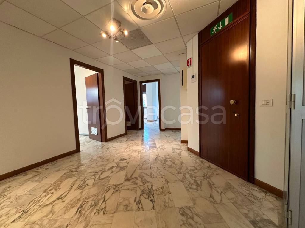 ufficio in affitto a Milano in zona Maggiolina