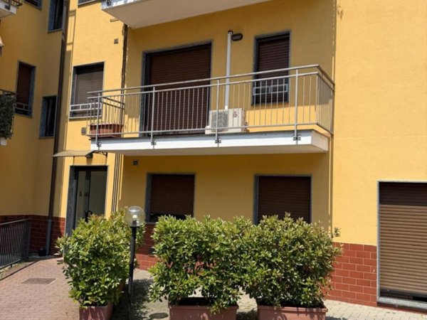 appartamento in affitto a Milano in zona Baggio