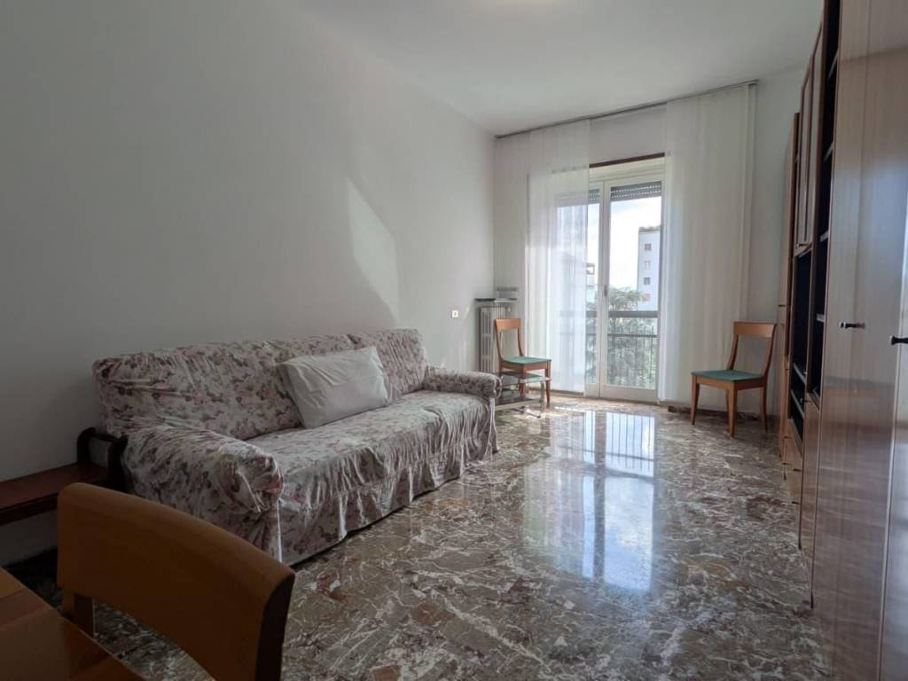 appartamento in affitto a Milano in zona Adriano