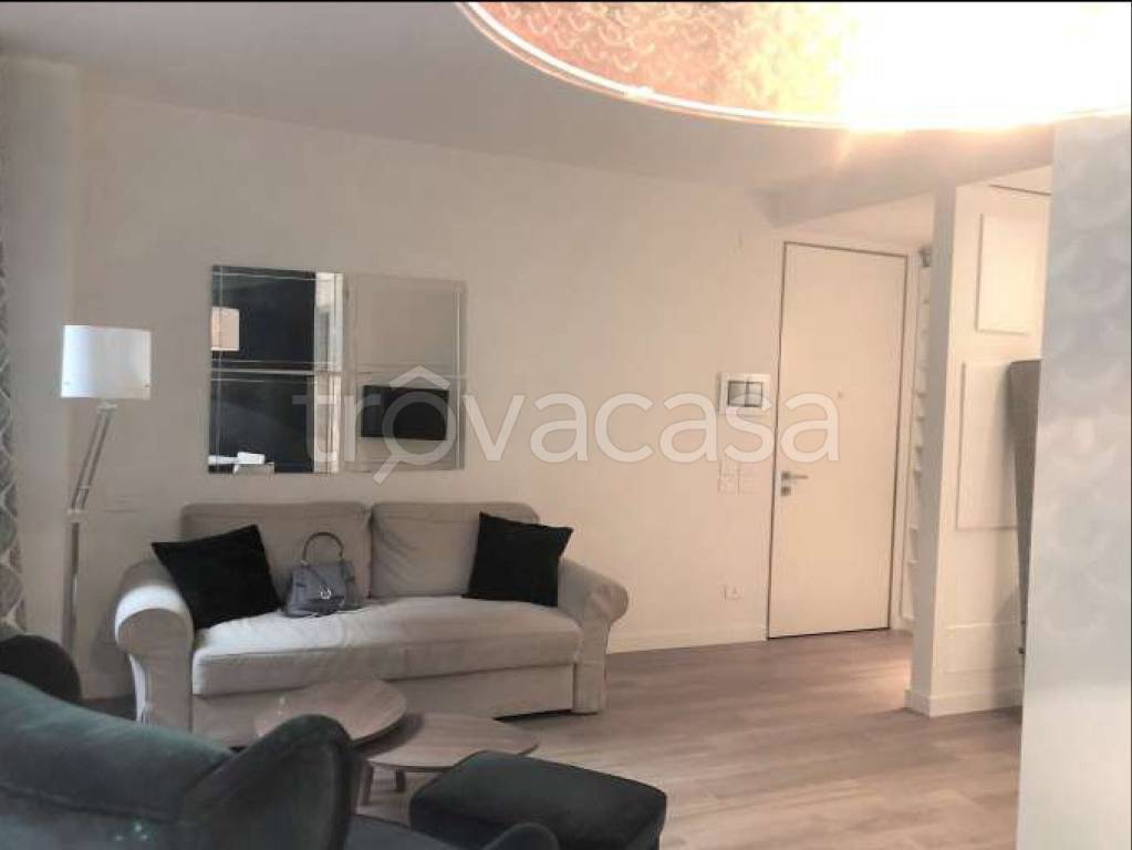 appartamento in affitto a Milano in zona Cadorna