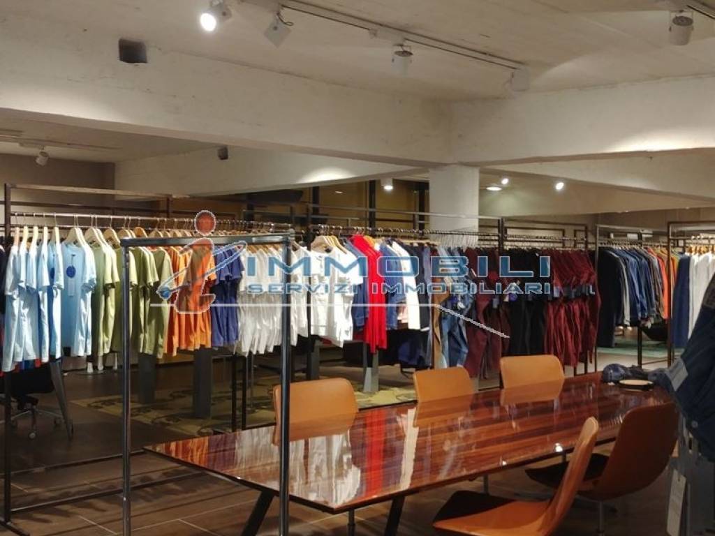 locale commerciale in affitto a Milano in zona Bovisa