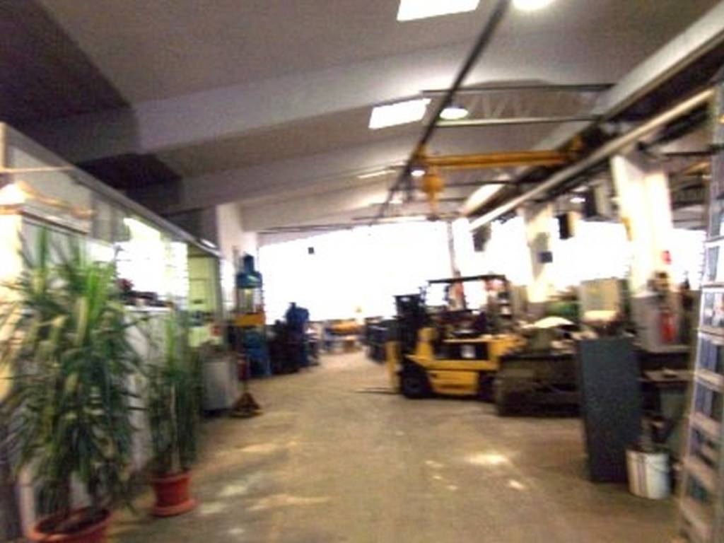 locale di sgombero in affitto a Milano in zona Precotto