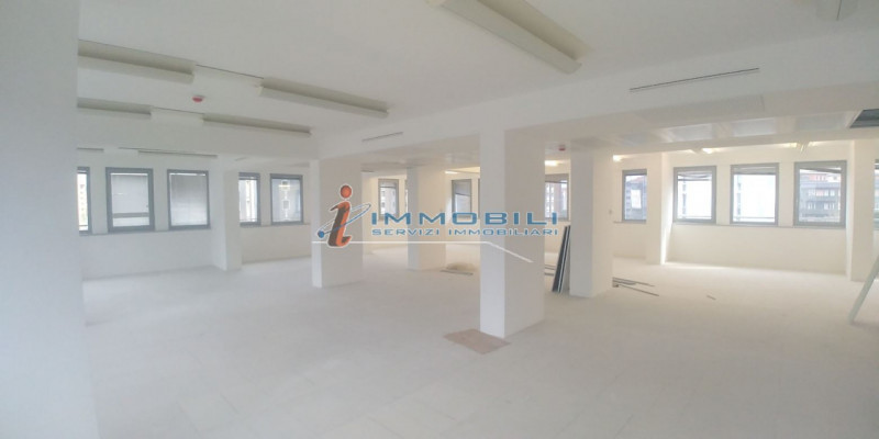 ufficio in affitto a Milano in zona De Angeli