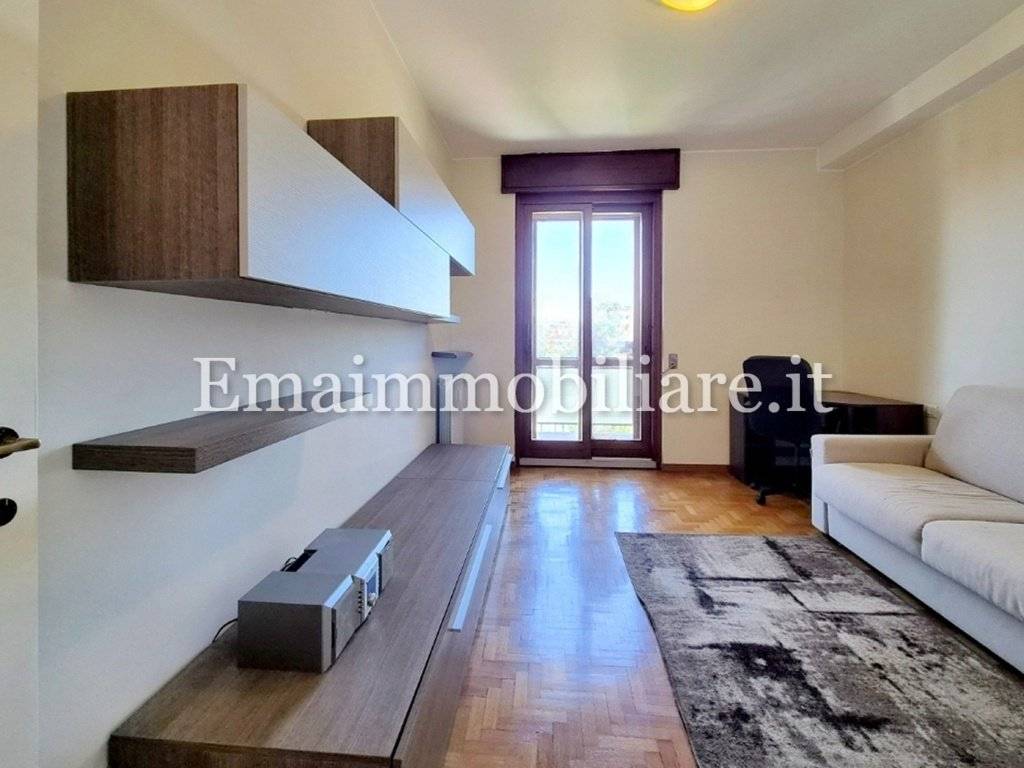 appartamento in affitto a Milano in zona Lorenteggio