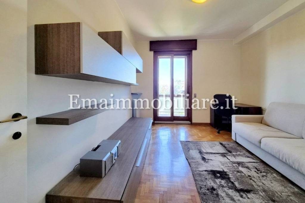 appartamento in affitto a Milano in zona Lorenteggio