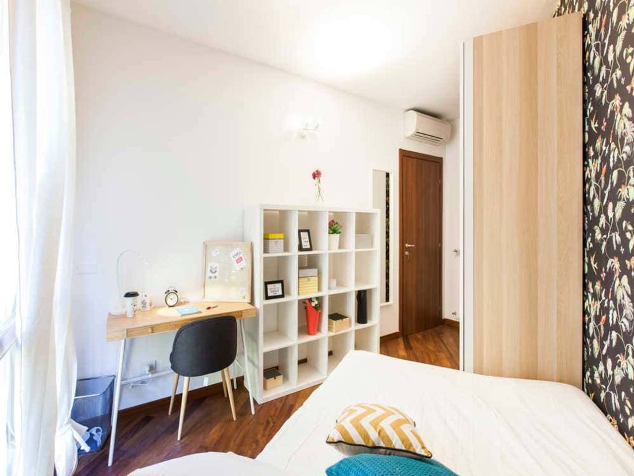 negozio in affitto a Milano in zona Piazzale Lodi